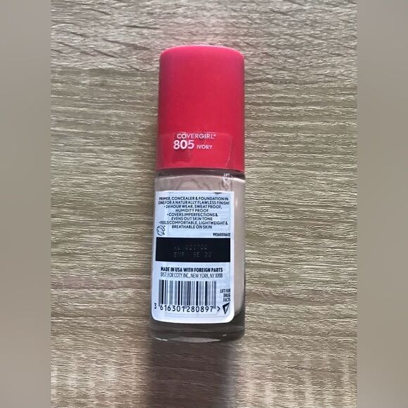 NEW … COVERGIRL OUTLAST Extreme Wear 3 In 1 “IVORY” Foundation - Picture 4 of 6